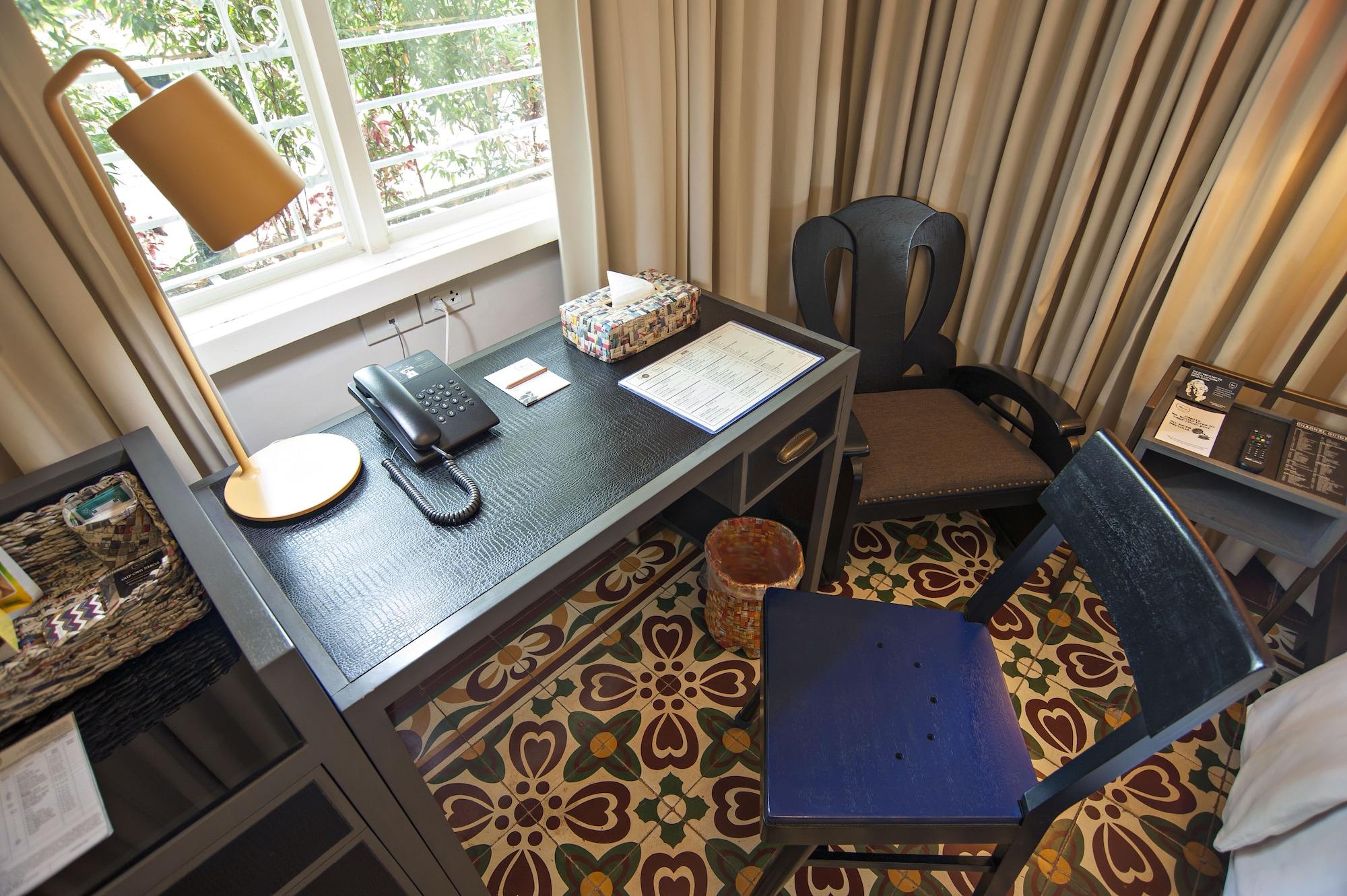 The Henry Manila Pasay