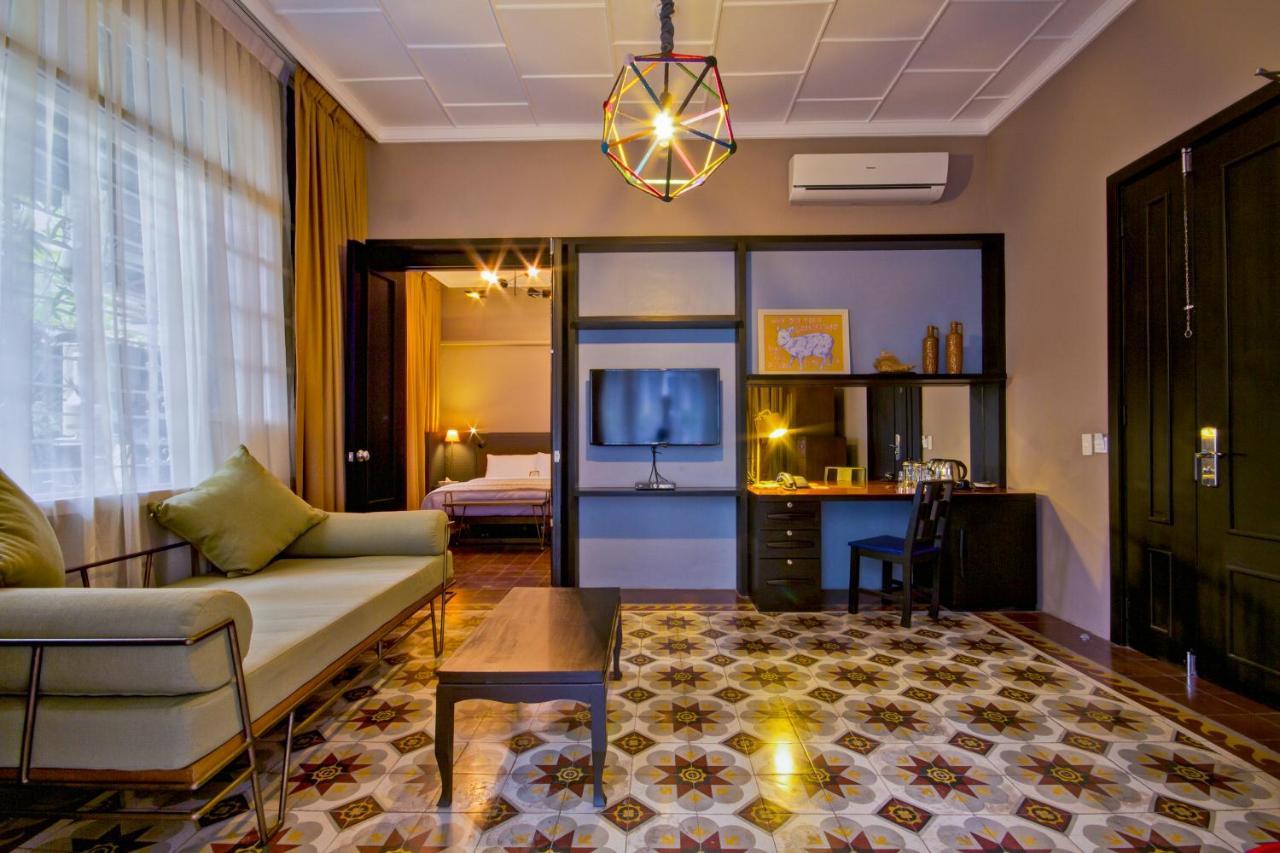 The Henry Manila Pasay