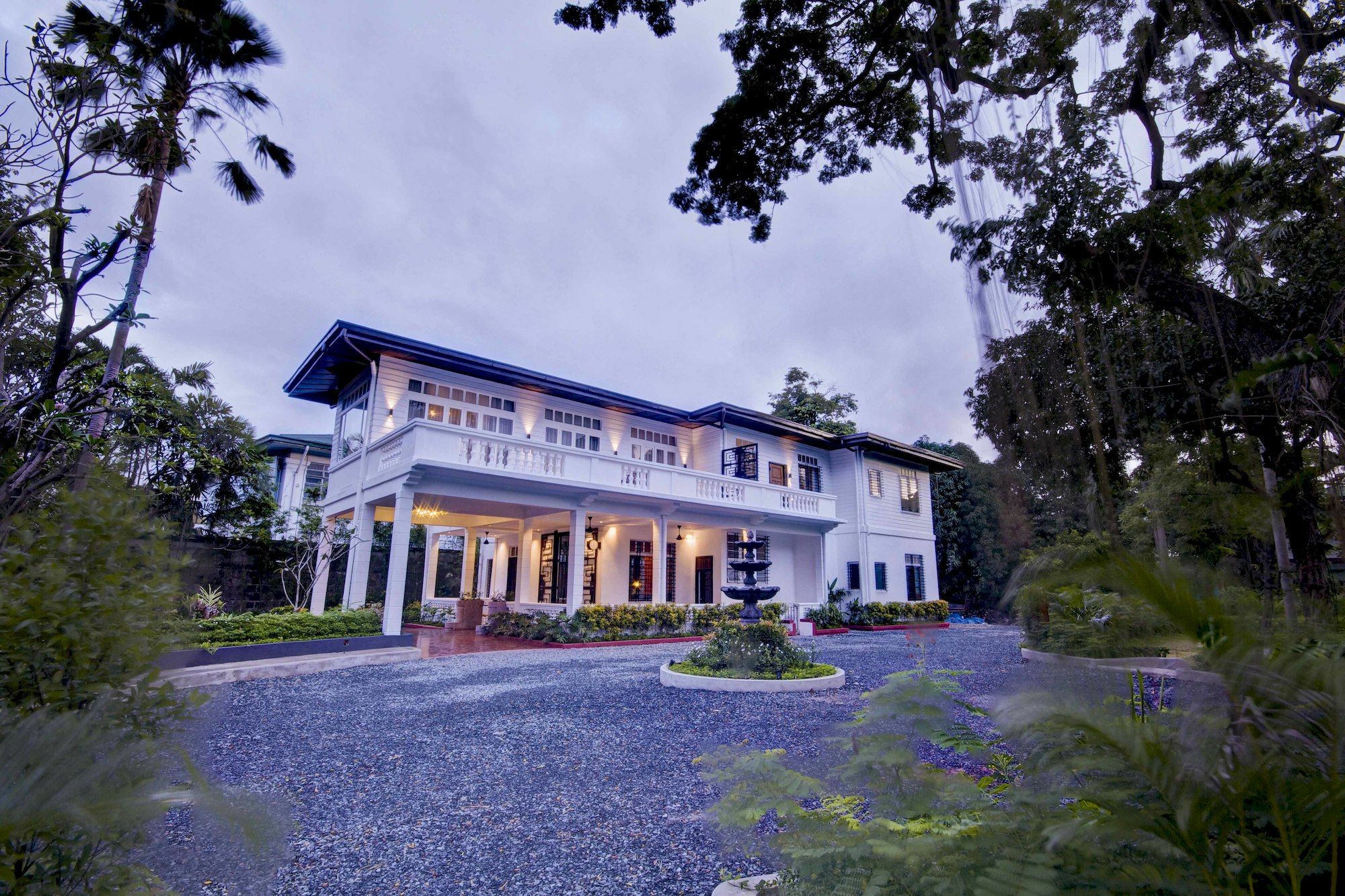 Hotel The Henry Manila